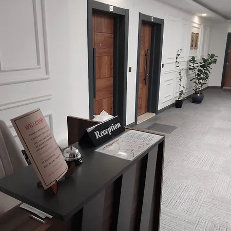 Royal Homes 404 Hotel
